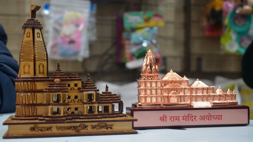 Ram temple replication attract devotees in the market