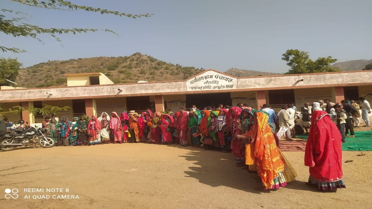 Villagers accused ration dealer of not providing ration material