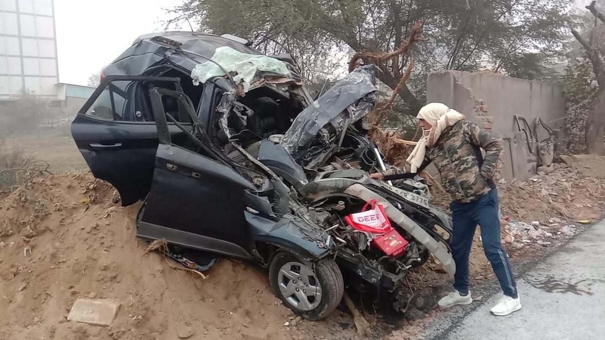 Sonipat Road Accident News: Two Delhi Police Inspectors Killed, Car Hits Truck