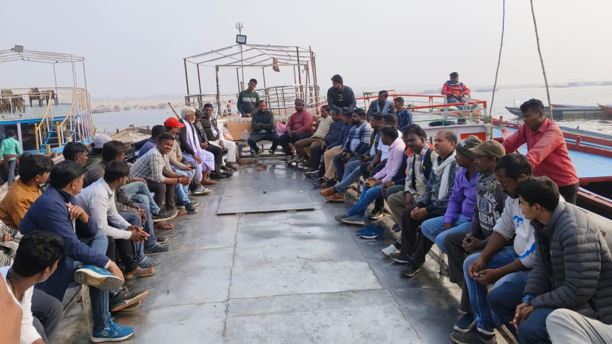 sailors of Varanasi decided to do free sailing from Assi to Rajghat for on 22 January