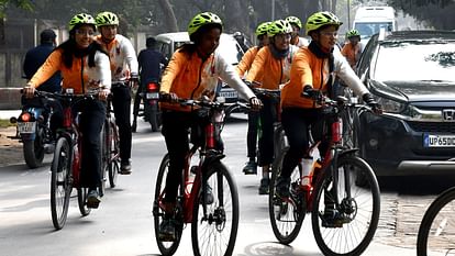 NCC cadets who cycled from Guwahati honored at BHU Naval Wing at varanasi