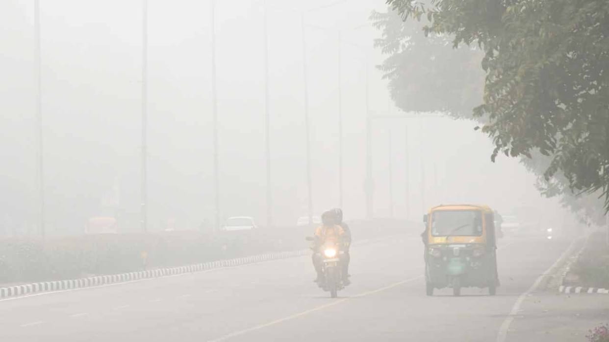 UP Weather Update IMD Predict Rain Near agra Weather Changes After Sunshine