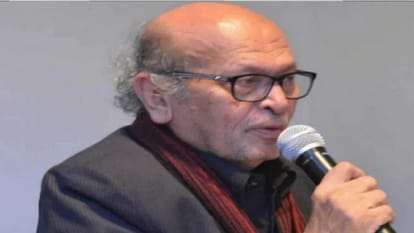 Ayodhya Ram Mandir: Models of the Ram Mandir are being distributed with Poojit Akshat