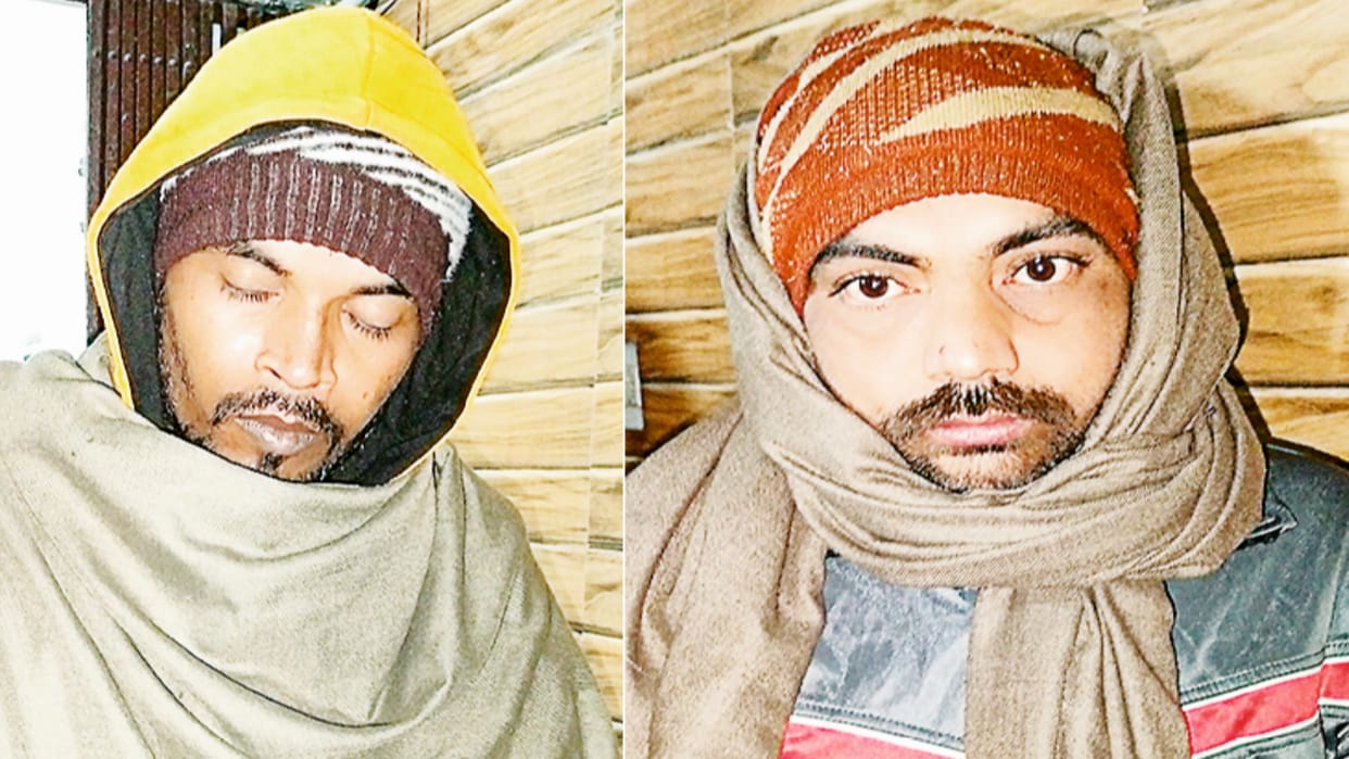 Murder: wife was talking to her lover at midnight, husband murdered her and threw deadbody in forest