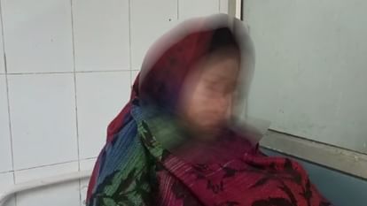 खौफनाक: घर मे सो रही मां व तीन वर्षीय बेटी पर तेजाब फेंका, मची चीखपुकार, फोन लेकर भाग गए बदमाश Acid attack on a mother and daughter in Gauriganj in Amethi.