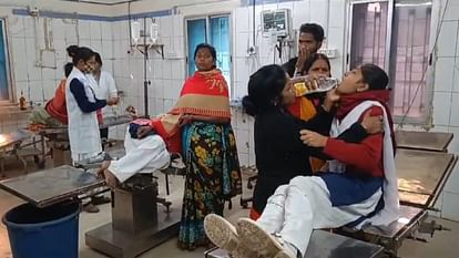 Bihar News: 30 girl students suddenly fall ill due to food poisoning in Ambedkar hostel; 12 admitted