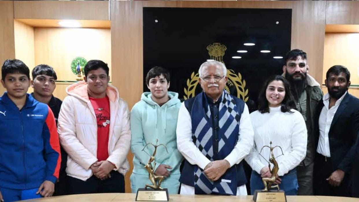 Haryana CM Manohar Lal honored Arjun Awardee players