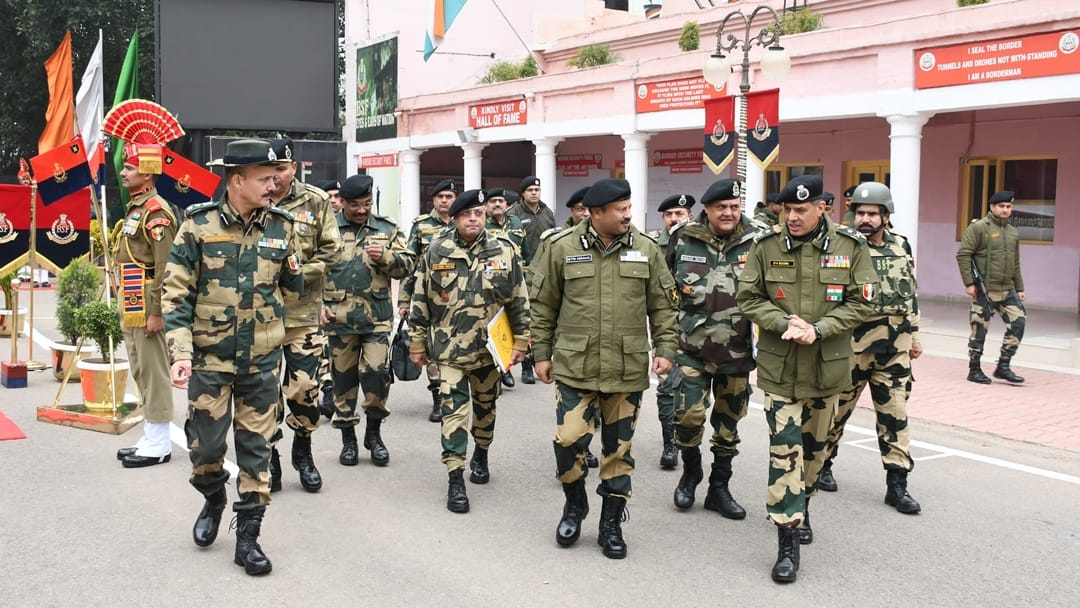 BSF dg Nitin Agrawal reviews security situation operational preparedness of troops in Jammu border