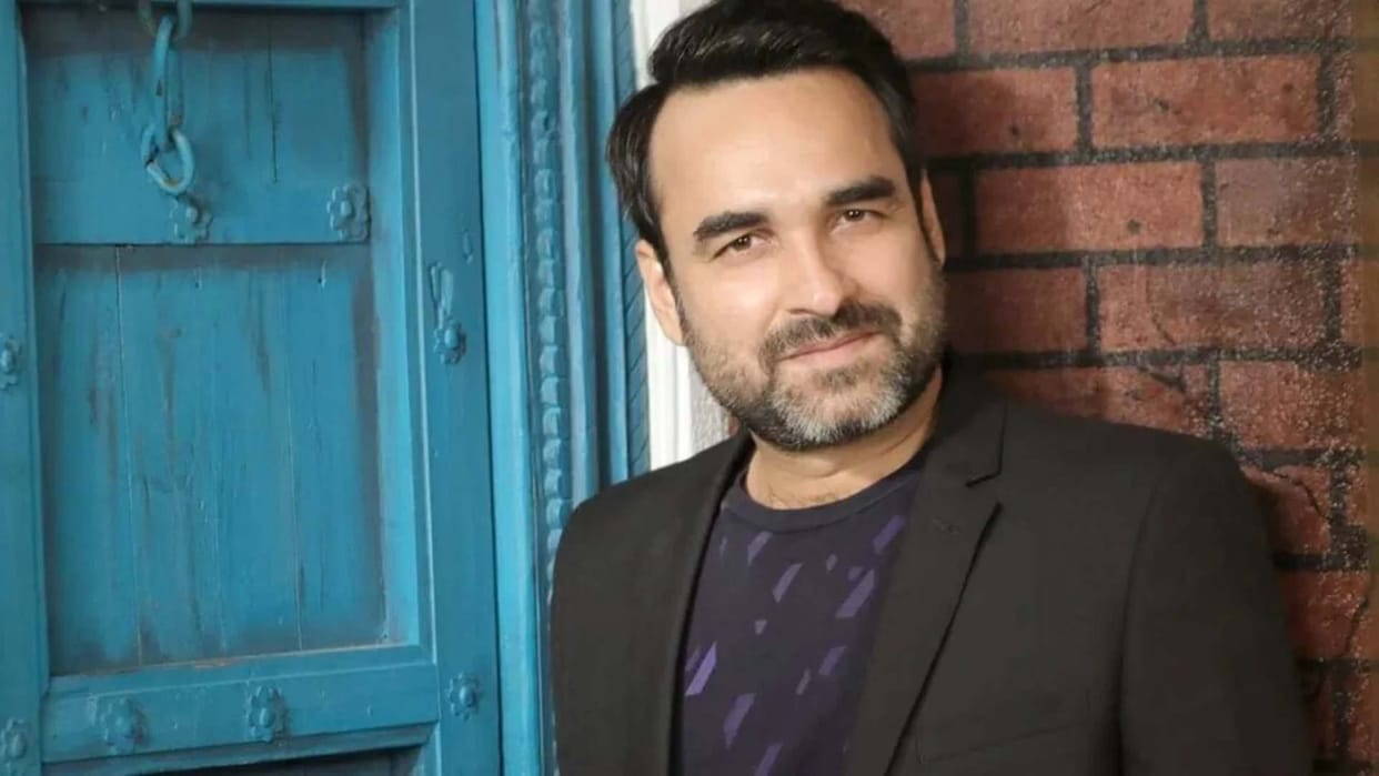 Main hoon atal star Pankaj Tripathi wanted his career in politics but dropping after being beaten up by copst