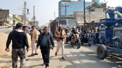 Jamui Road Accident Two people died in separate road accidents