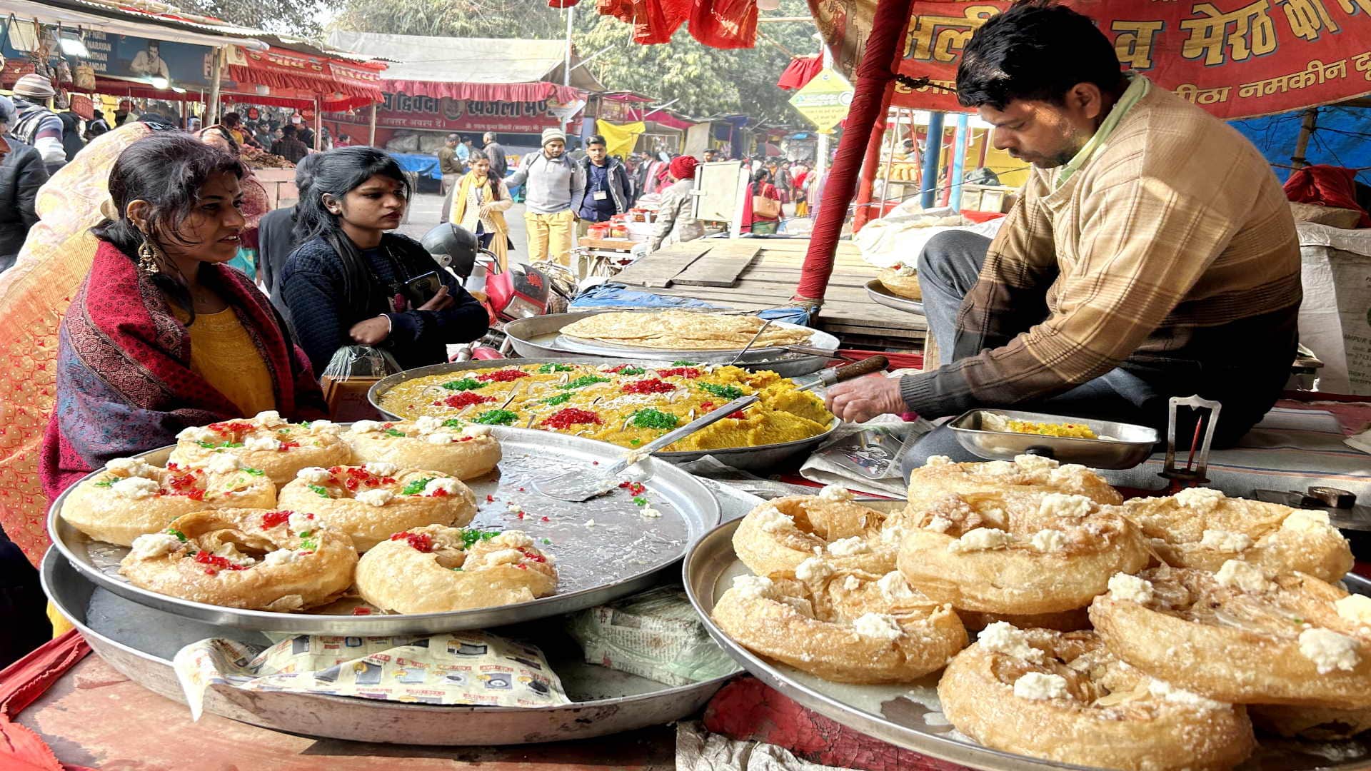 Khichdi fair of Gorakhnath temple buzzing