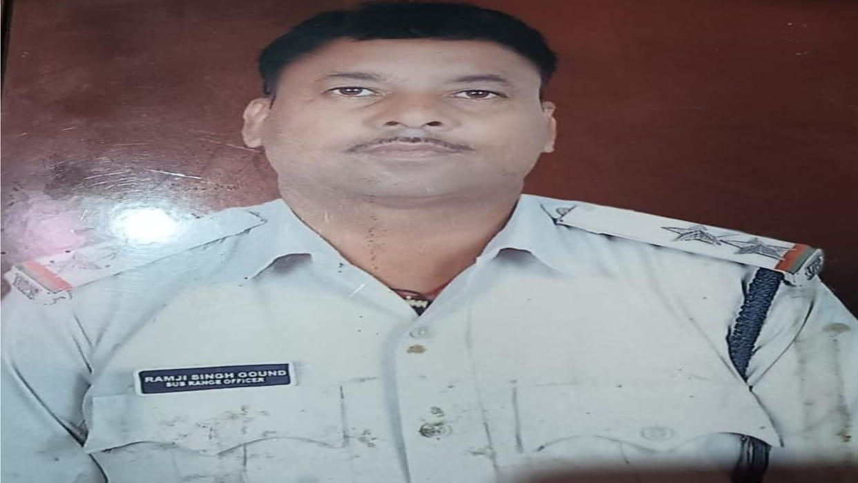Deputy ranger died after falling to the ground while eating food