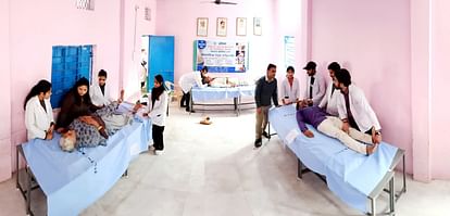 Indore: Free health camp organized in Sindhi Baroda, treated people suffering from spinal pain.