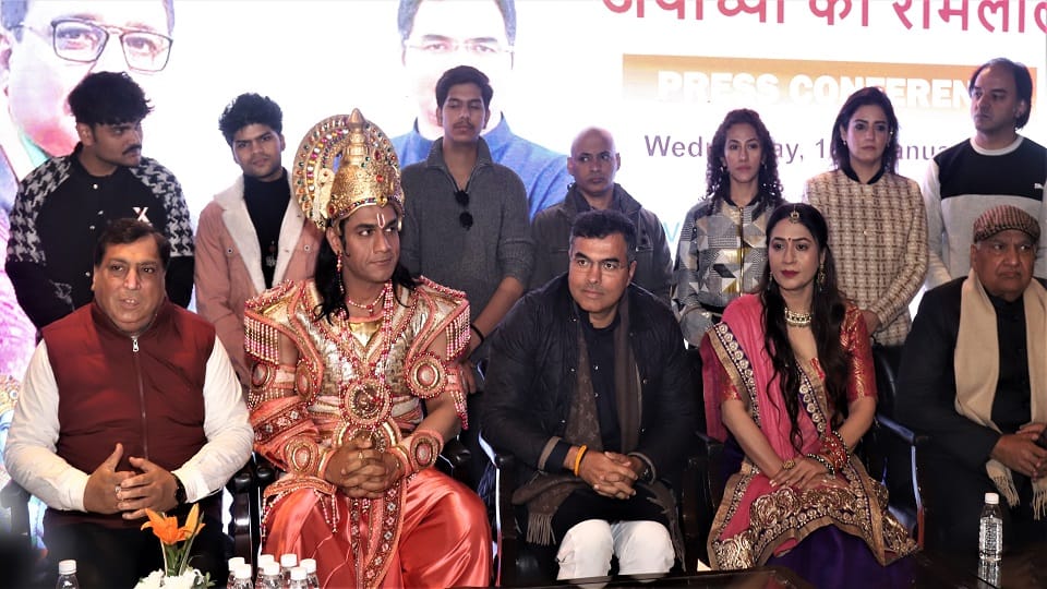 Manoj Tiwari will play Parashuram in Ayodhya's Ramleela and Ravi Kishan will be seen in role of Laxman
