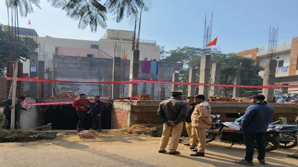 ADA Aligarh seals illegal construction