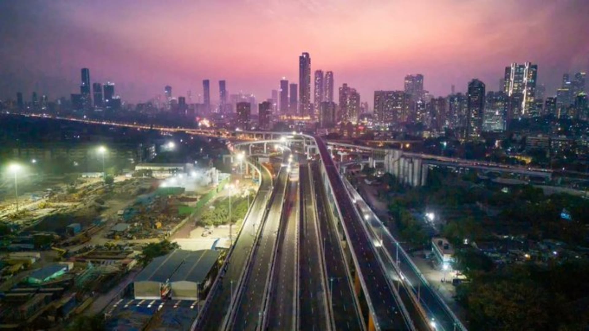 Atal Setu Mumbai Trans Harbour Link MTHL clocks more than eight lakh vehicles in the first month