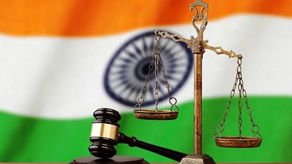 High Court: मां, बहन और पत्नी के कत्ल में फांसी की सजा से दो भाई बरी, 17 साल पहले फर्रुखाबाद में हुई थी वारदात Two brothers acquitted of death sentence for murder of mother, sister and wife