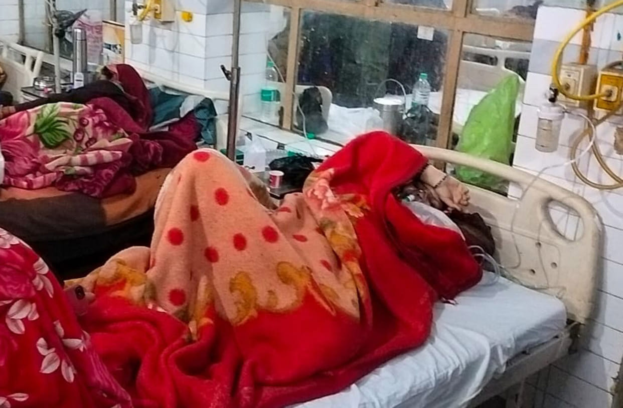Bahraich: The fireplace was lit in the room, innocent died due to suffocation, four serious