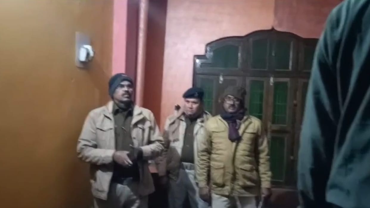 Bihar News : Bihar Teacher suicide in bettiah, bihar police finds love affair in up teacher suicide letter