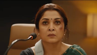 Guntur Kaaram Review in Hindi Mahesh Babu Sreeleela Jagapathi Babu Film Directed by Trivikram Srinivas