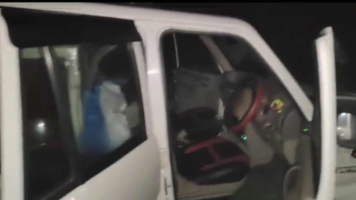 Thieves ran away with safe in jewelery shop arrested in encounter