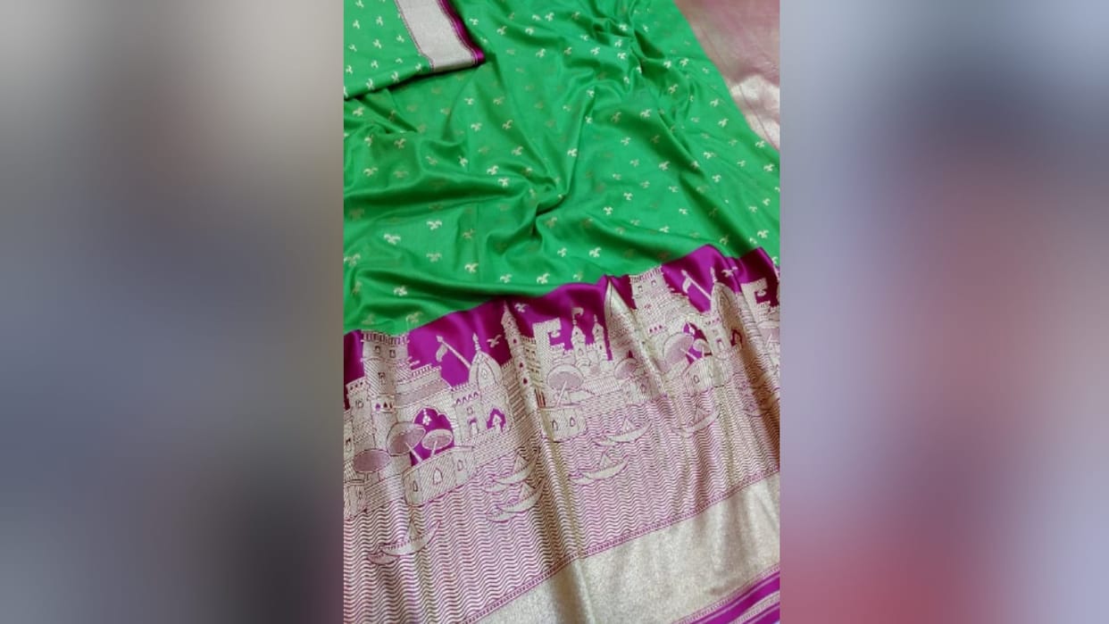 Cyber criminals cheated 1.5 lakh from three accounts of woman in name of designer saree in Meerut