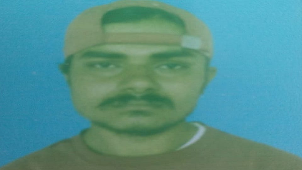 Vegetable seller dies due to collision with unknown vehicle