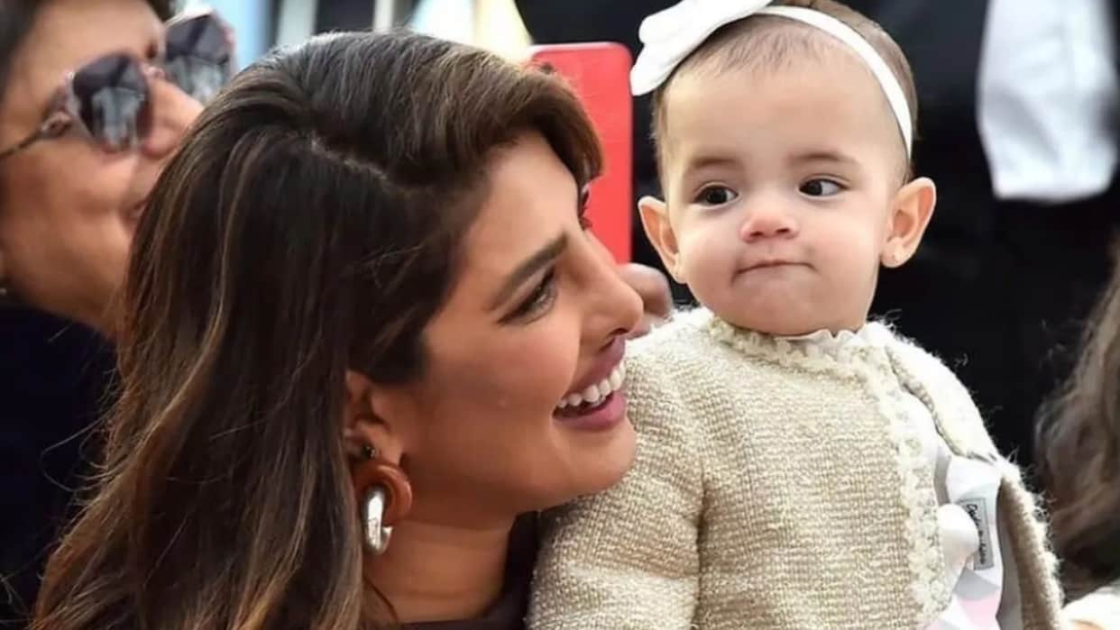 Priyanka Chopra and Nick Jonas daughter Malti Marie learns clicking selfies actress shares Photos see here