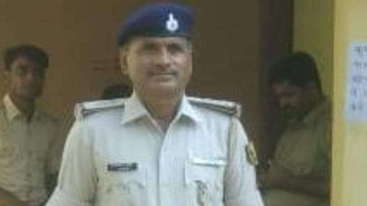 Policeman died in road accident in Kaimur; Mourning silence spread in Chhata village