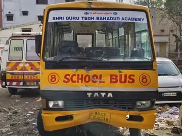 Ratlam News: Brakes of school bus going to pick up children failed, bike rider son died after being hit