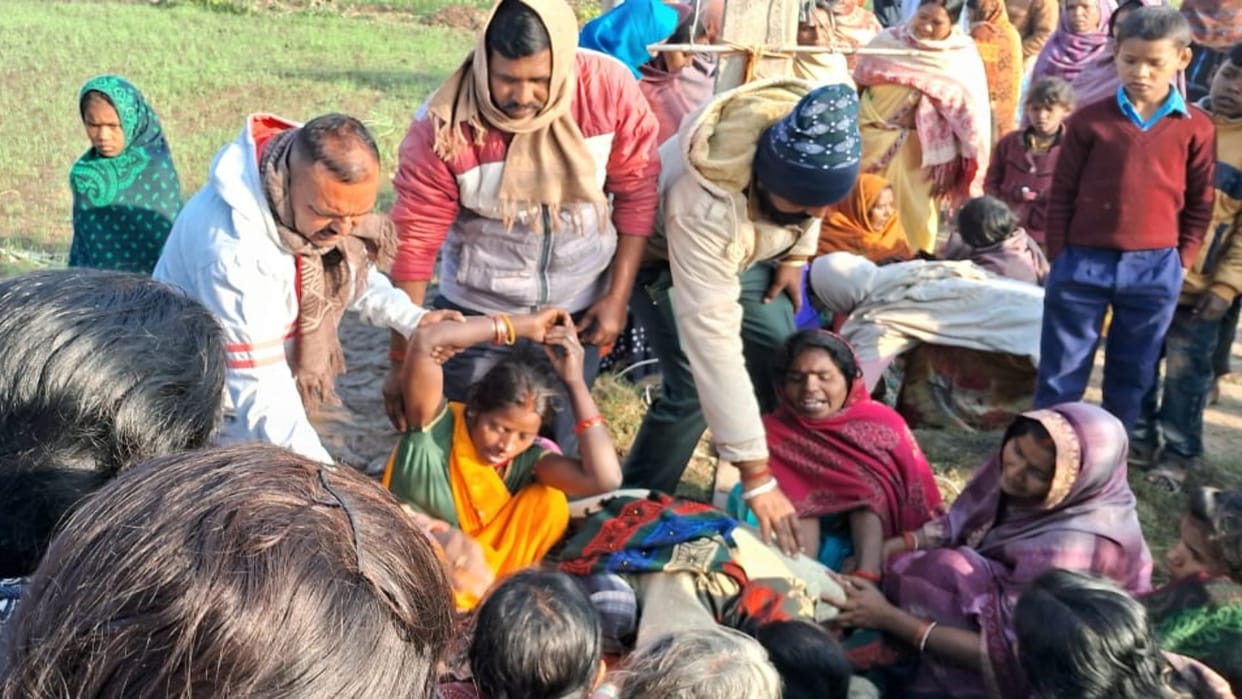 Rohtas: A farmer who had gone to plow his fields was murdered by slitting his throat