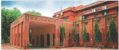 Indore: Tenders could not be conducted as per code of conduct, mark sheets of Devi Ahilya University finished,