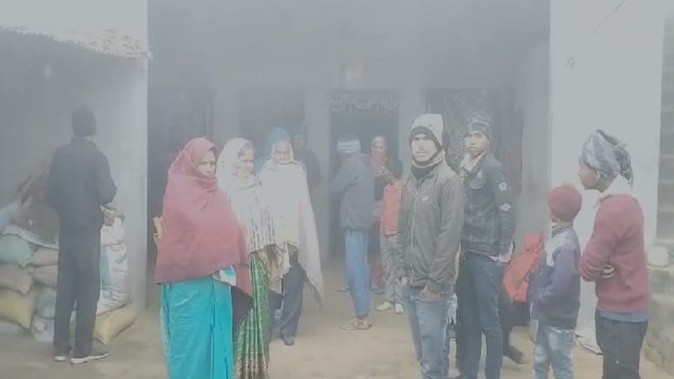 miscreants took away cash and jewelery after tying the woman's hands legs and eyes