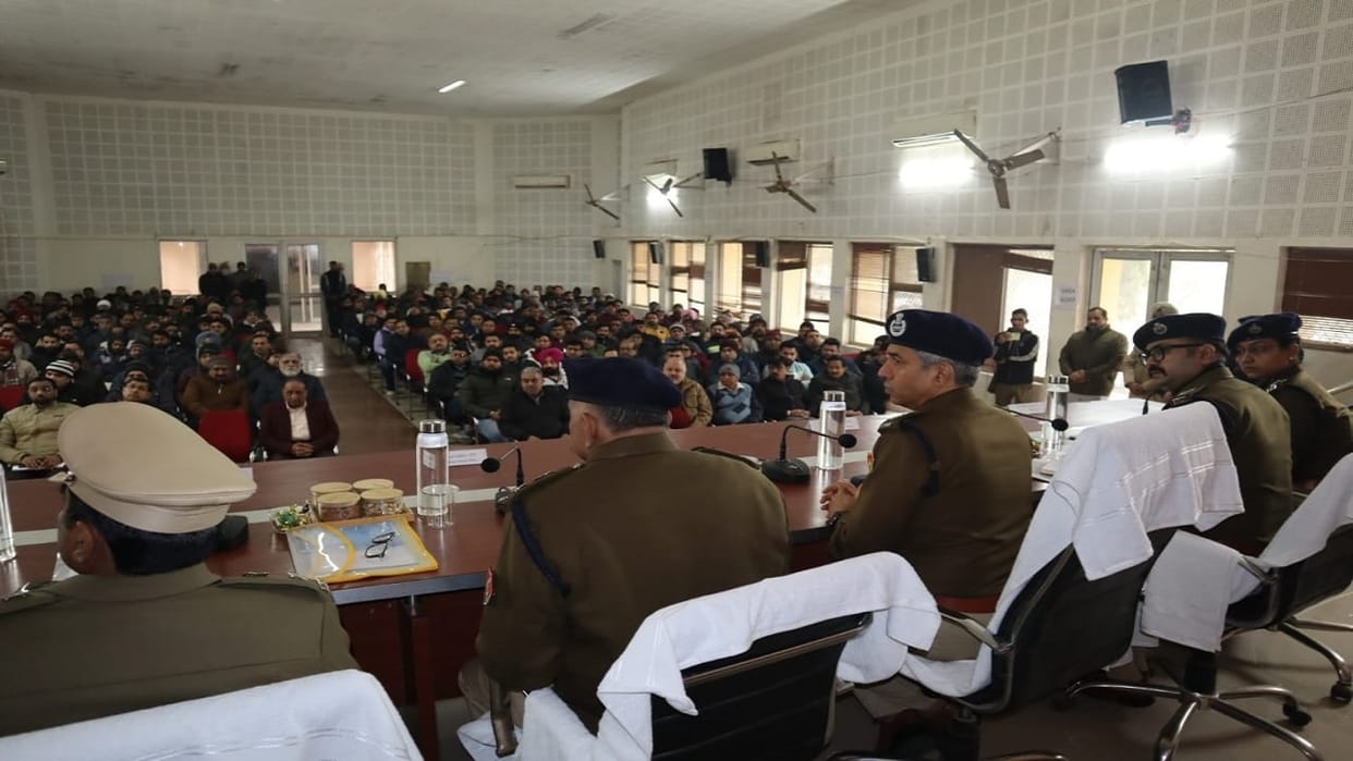 DGP Shatrujit Kapoor in Sirsa said, medical store operators should not sell banned medicines without doctor