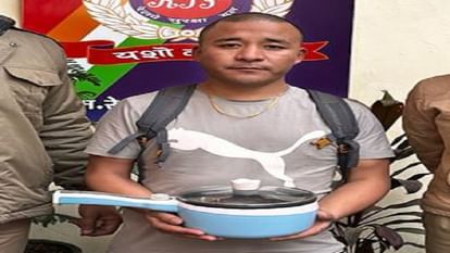 Electric kettle installed for hot water in Mahabodhi Express