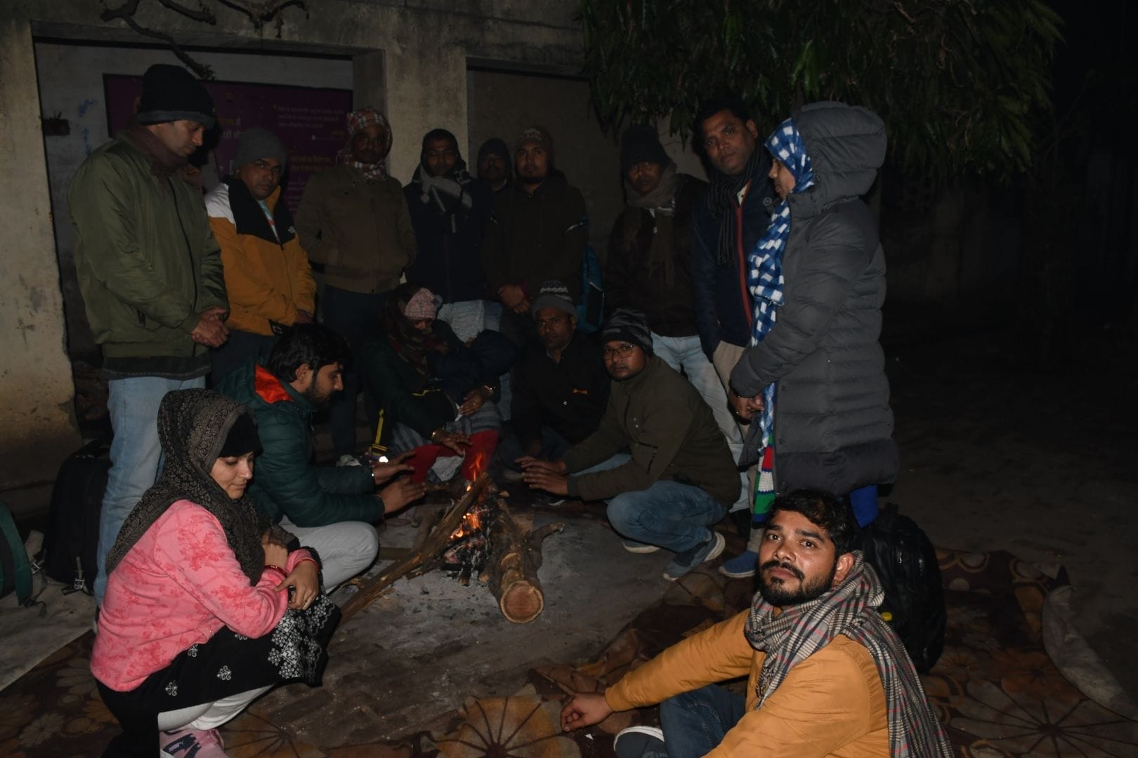 Lucknow News: Teachers remained frozen all night in bitter cold for mutual transfer, transfer case