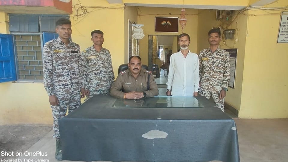 Accused who disobeyed District Collector order arrested police presented Santosh in court in Jagdalpur