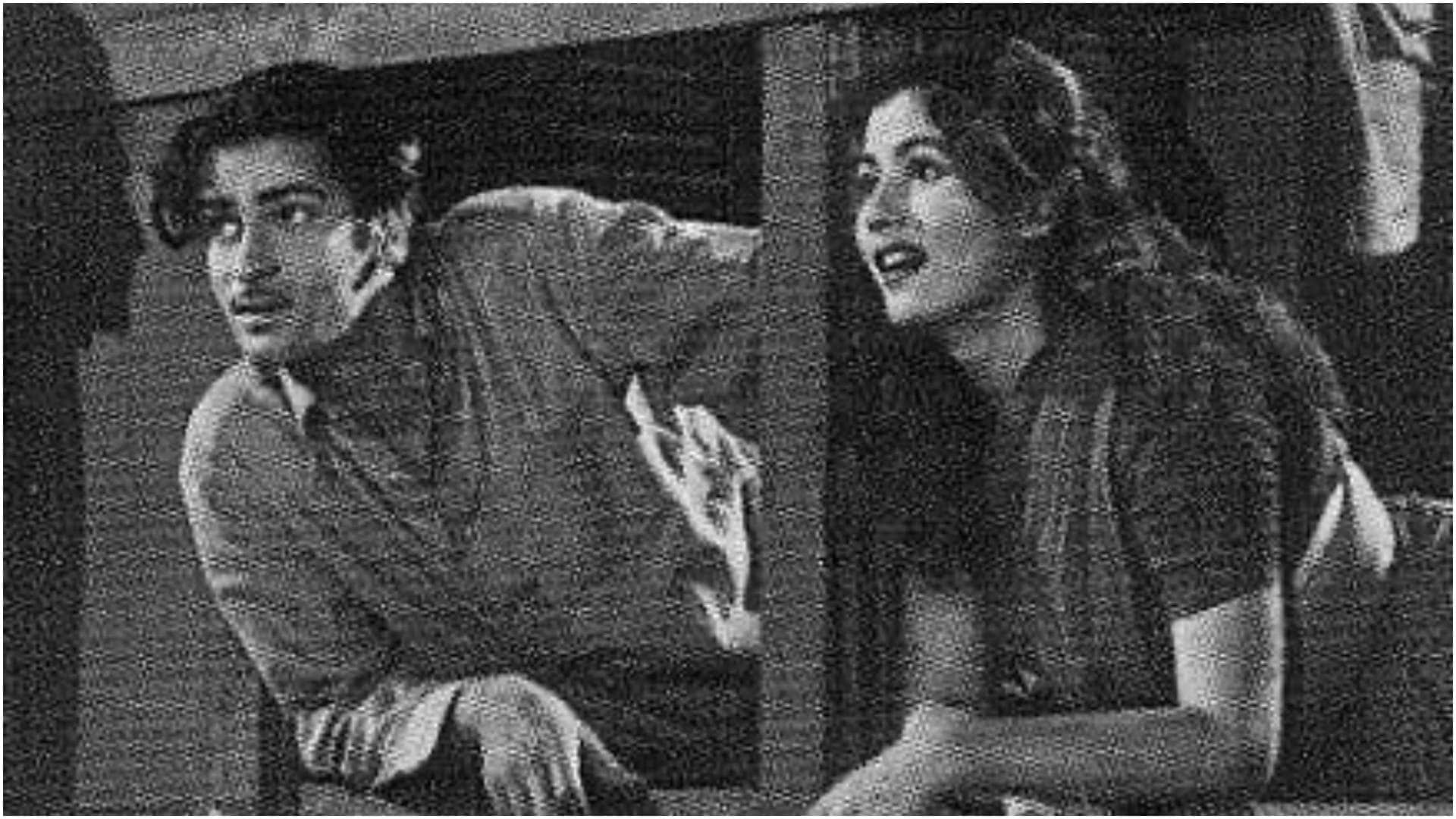 Lyricist poet Javed Akhtar reveals that many actors of Hindi cinema can not read Hindi written in Devanagari