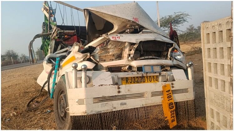 Three including woman died in two separate accidents in Dausa