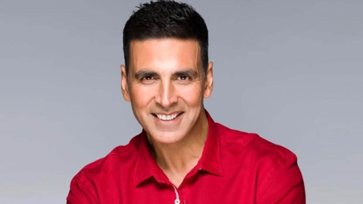 Bade Miyan Chote Miyan star Akshay Kumar reached hostel of vanvasi kalyan parishad Udaipur performs puja