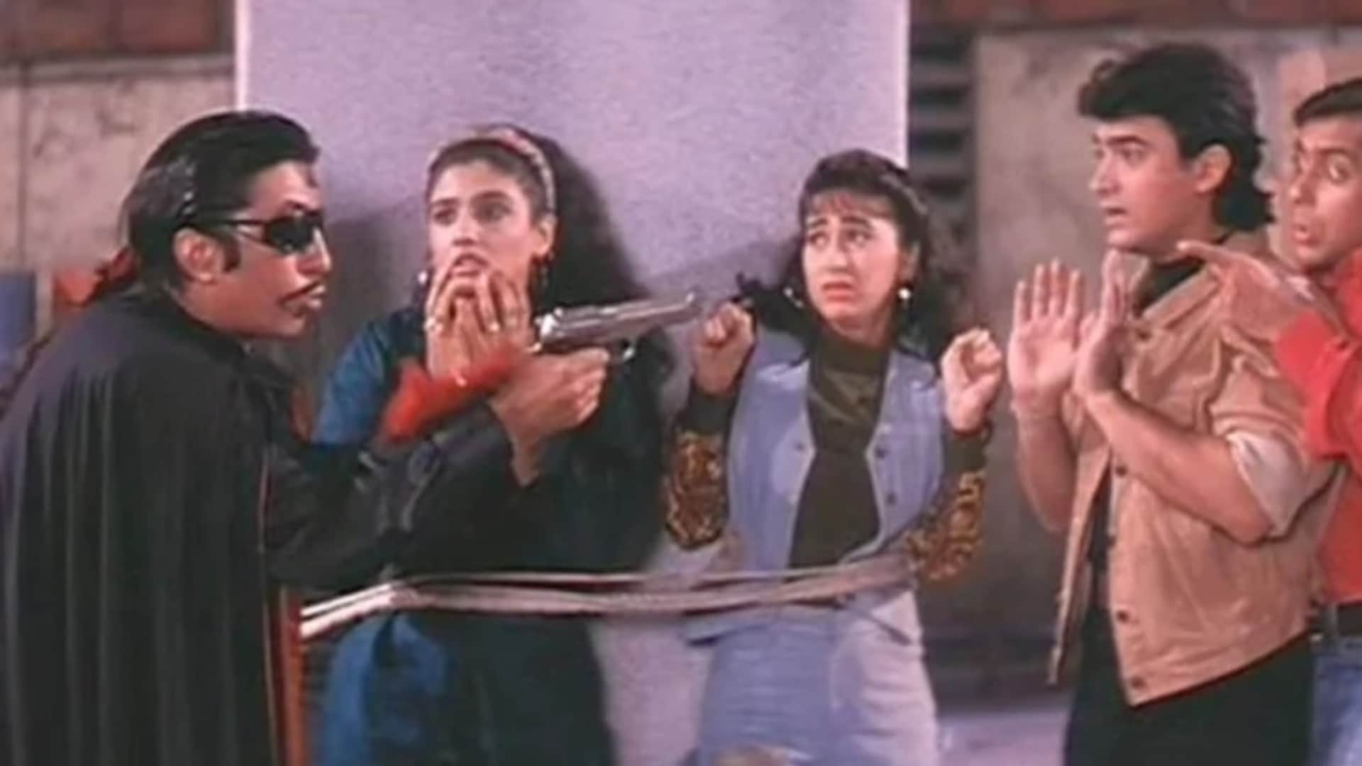Shakti Kapoor did crime master Gogo role in film Andaz Apna Apna but it was first to be played by Tinnu Anand