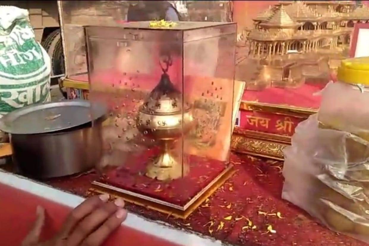 Pran Pratistha: Akhand Jyoti reached PM Modi's village