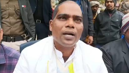Ram Mandir : नीतीश सरकार के मंत्री बोले- राम के नाम पर अक्षत बांट रही भाजपा, आगे राख भी बांटेंगे मोदी के लोग Bihar : Bihar government rjd minister targeted Ram Mandir and BJP, gave controversial statement against PM mo
