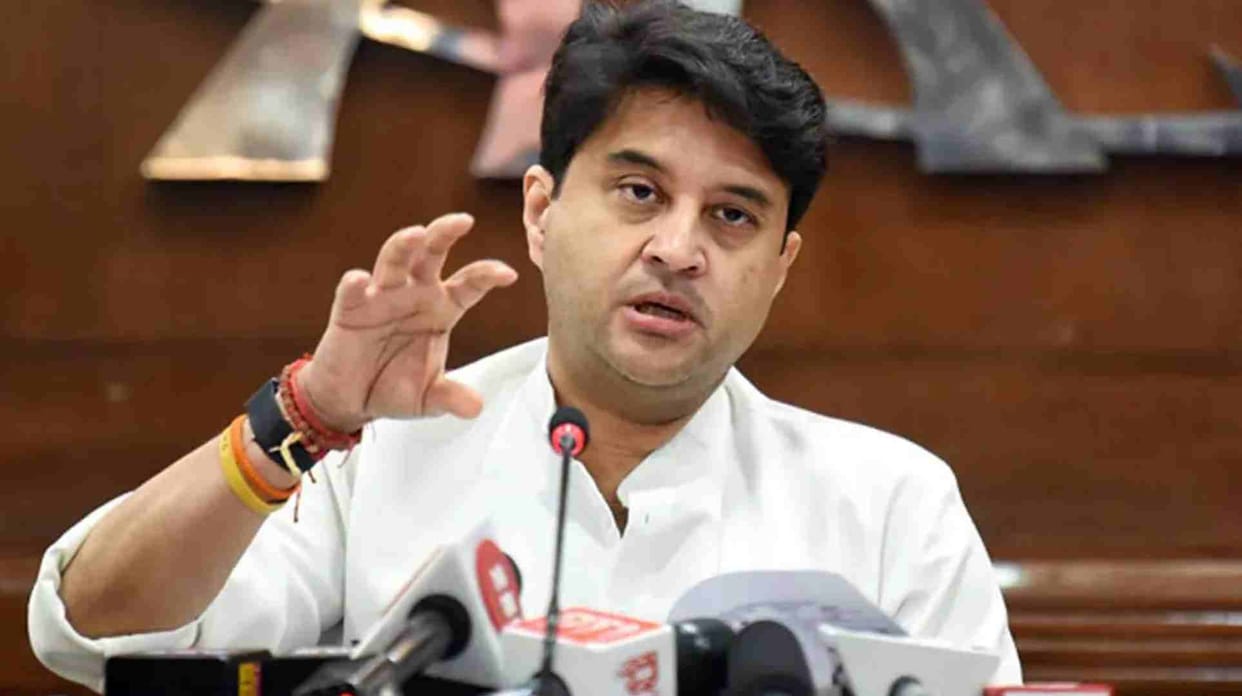 MP News Jyotiraditya Scindia gave another gift to Gwalior flight service started from Mumbai