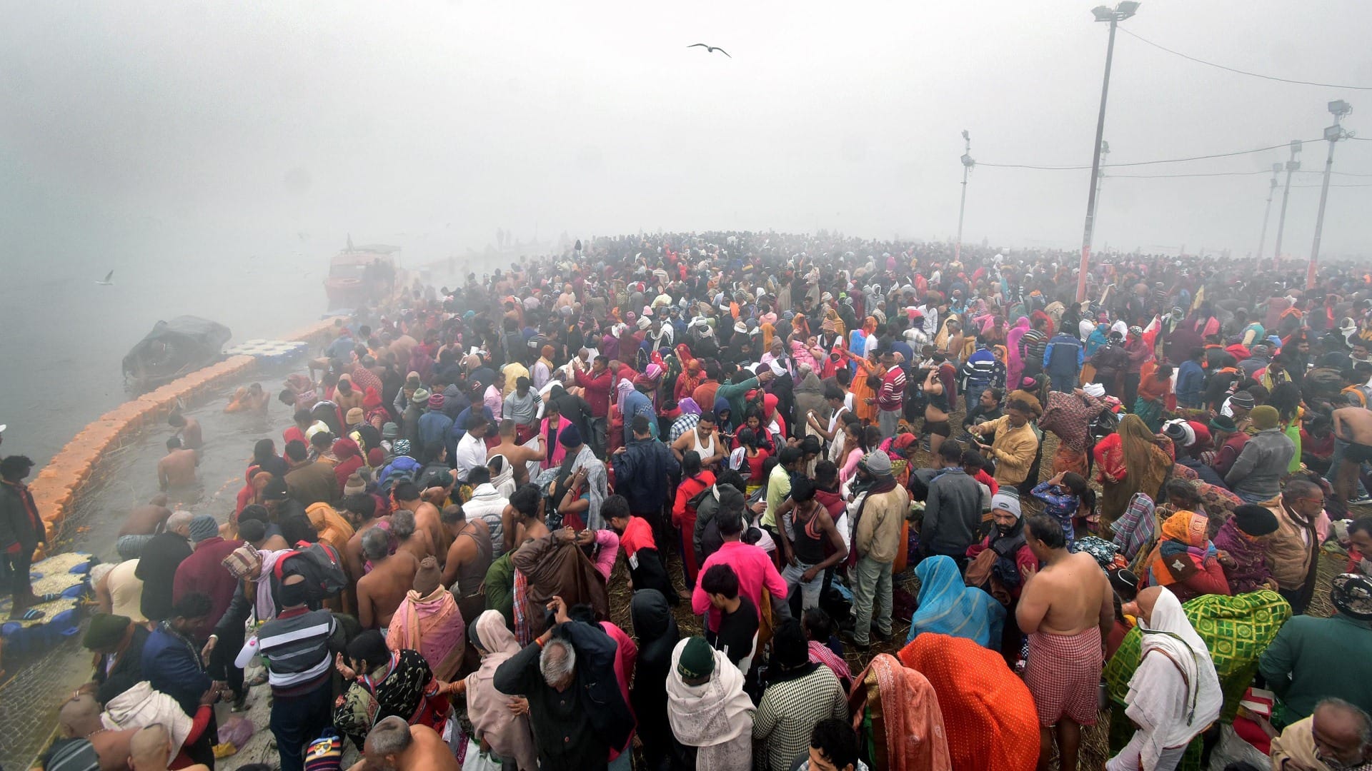 Makar Sankranti 2024: Even before the Sun entered Capricorn, nine lakh people took a dip