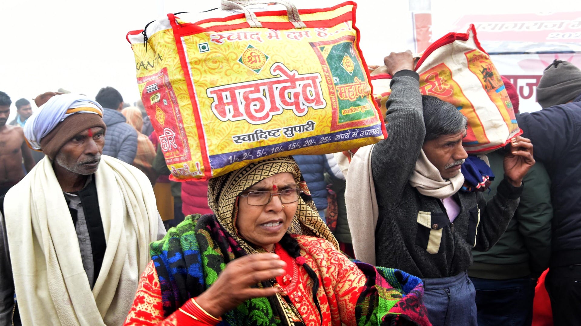 Makar Sankranti 2024: Even before the Sun entered Capricorn, nine lakh people took a dip