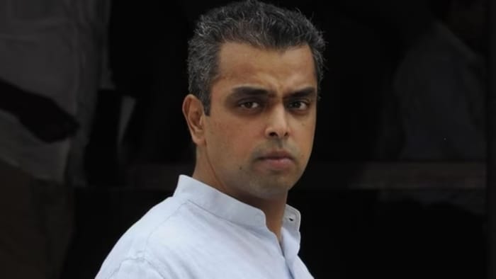 Milind Deora quits Congress and joined Shiv sena of Eknath Shinde Faction