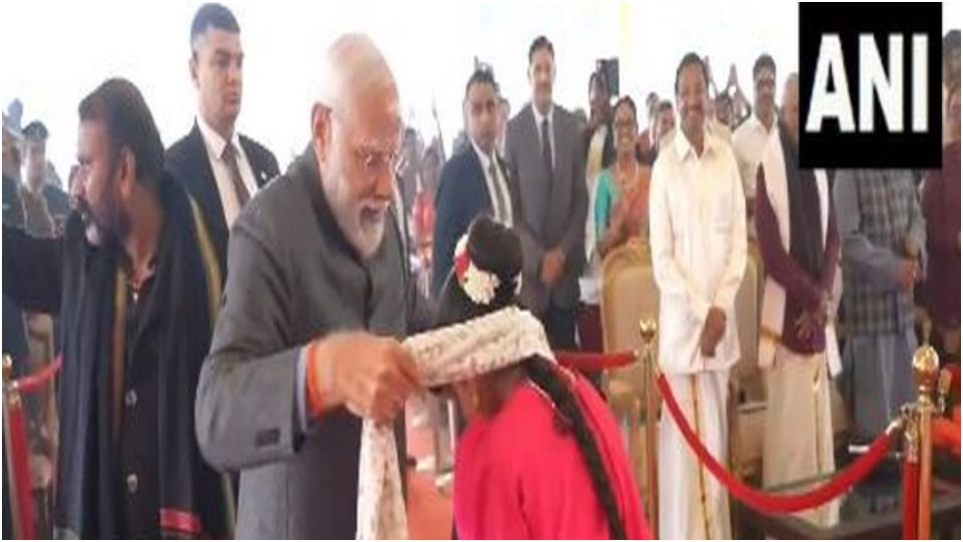 PM Modi fed fodder to cows on Makar Sankranti