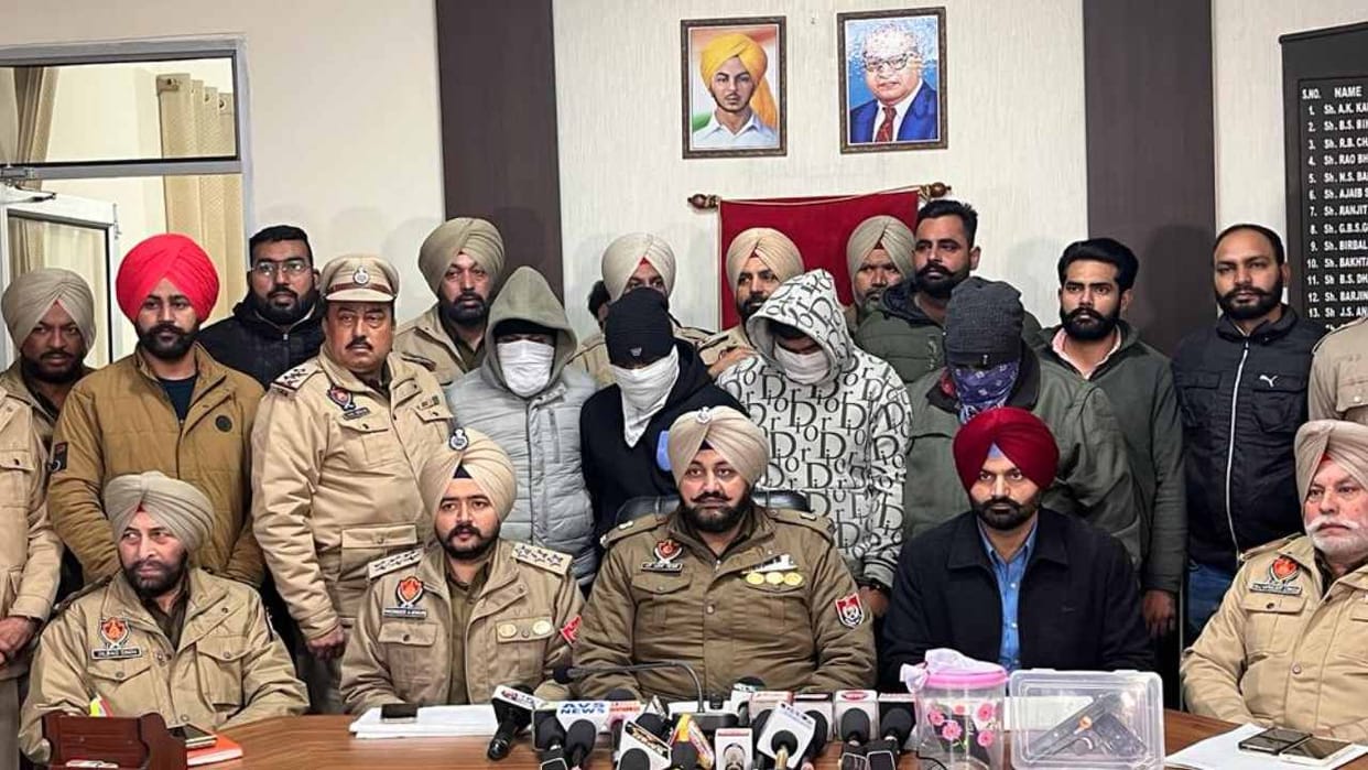 Four arrested including government teacher in loot case in Amritsar