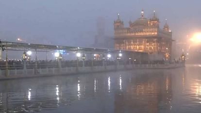 Devotees take a holy dip in Sarovar and offer prayers at Sri Harmandir Sahib in Amritsar